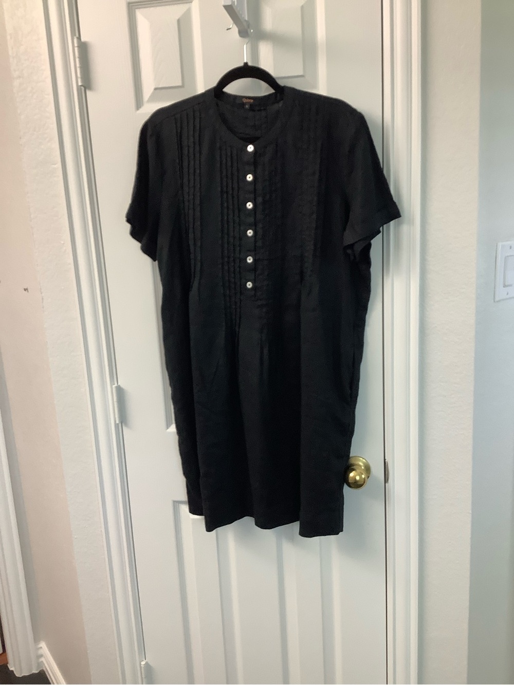 Quince Black Short-Sleeve pintuck Button-Front swing dress L